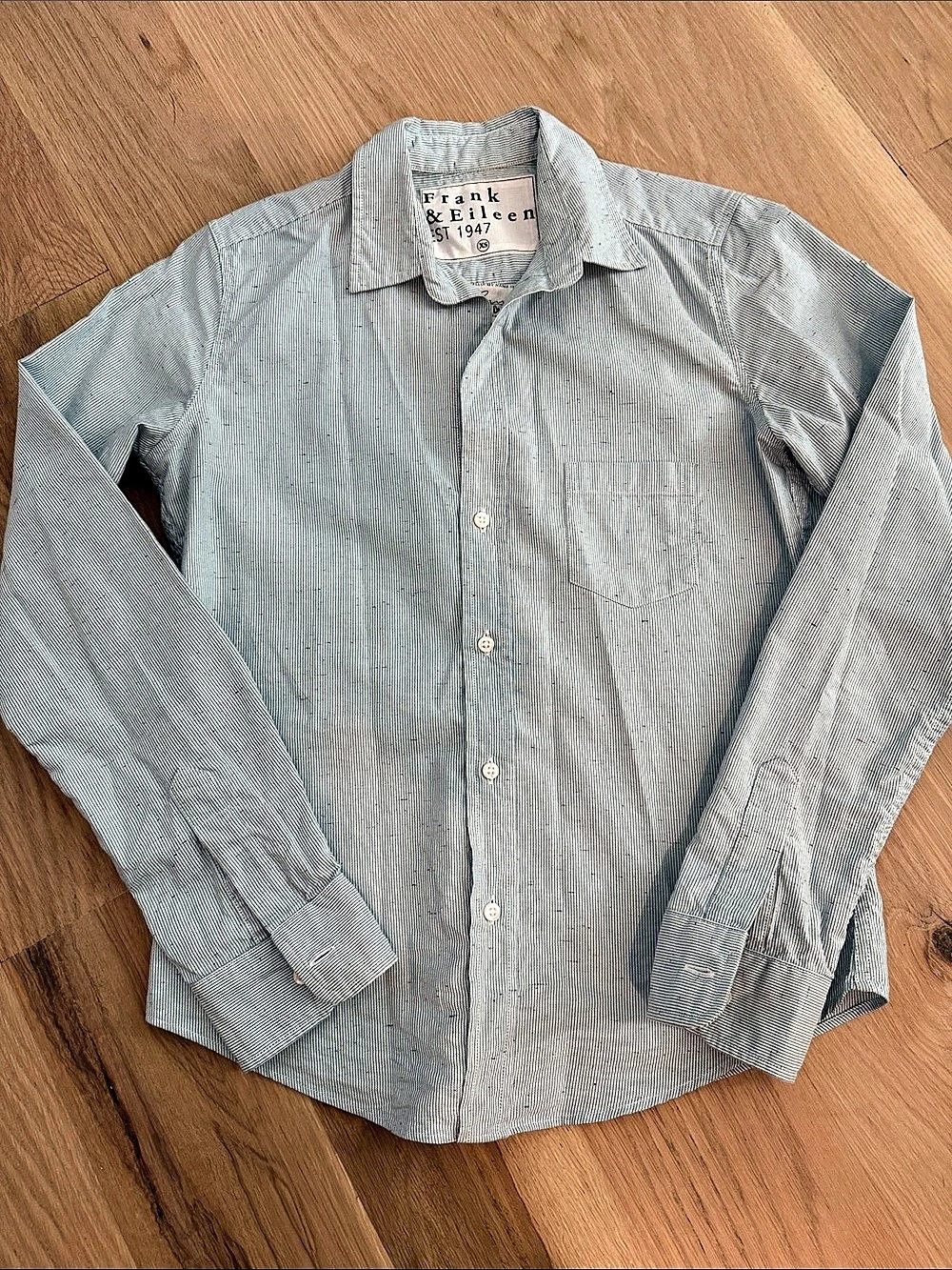 Frank & Eileen Barry Button-Up Shirt Green & White XXS